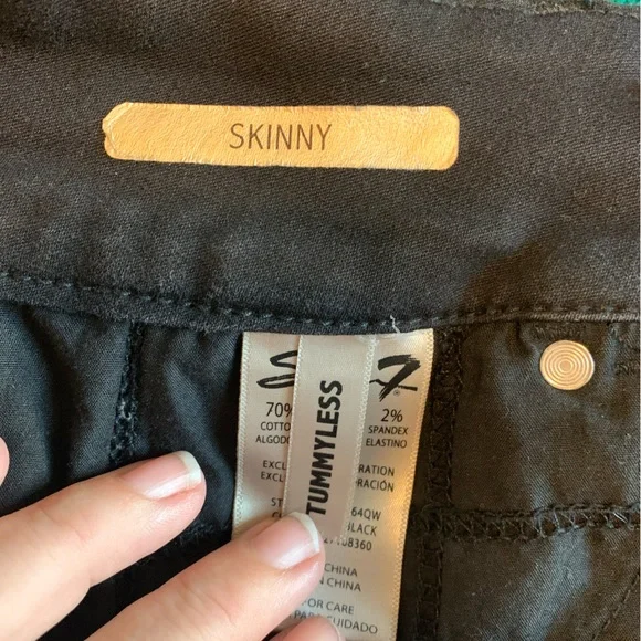 “Tummyless” Skinny Jeans in “Fawn Black” - Picture 6 of 9
